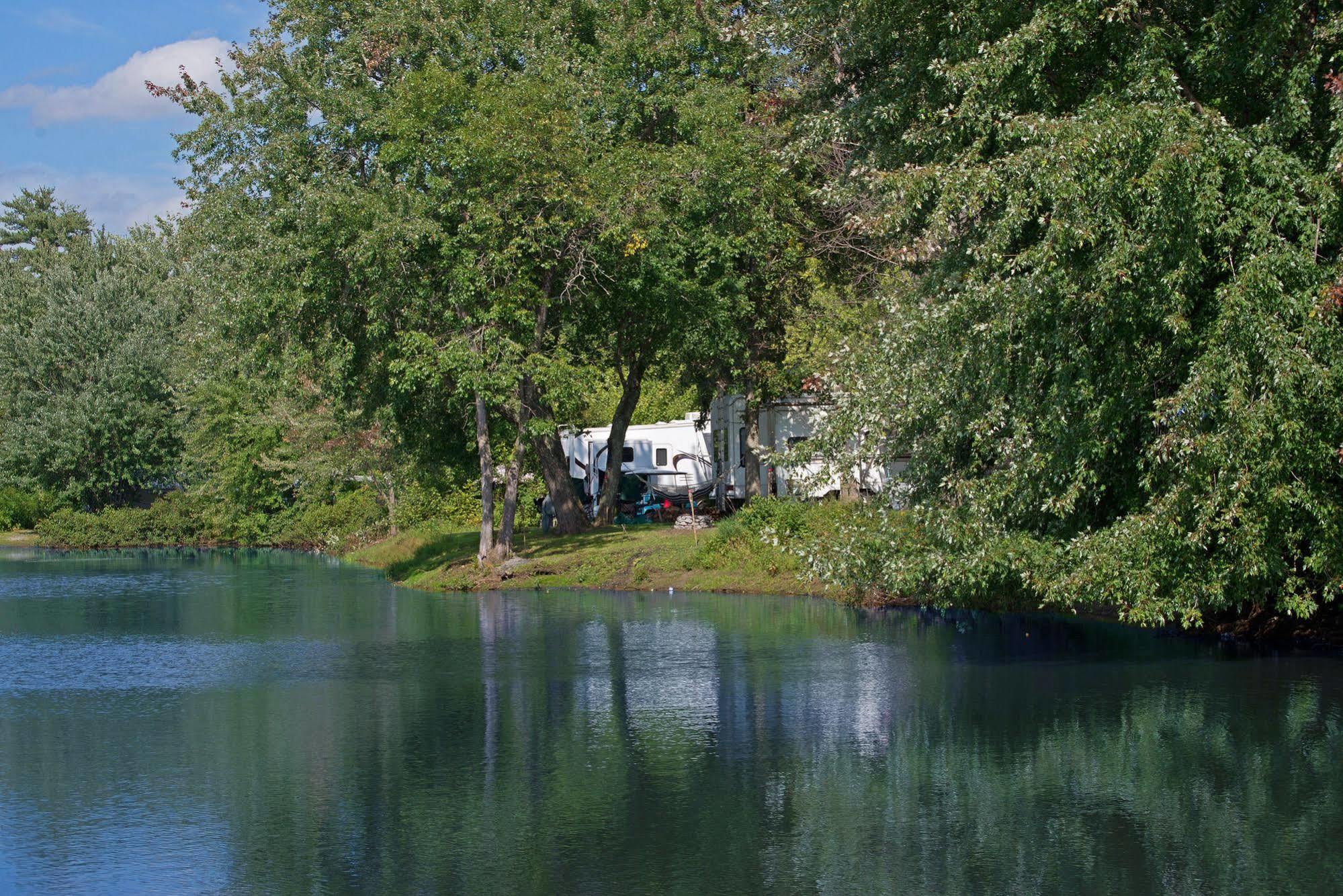 Lake George Escape - Campground Warrensburg Exterior photo