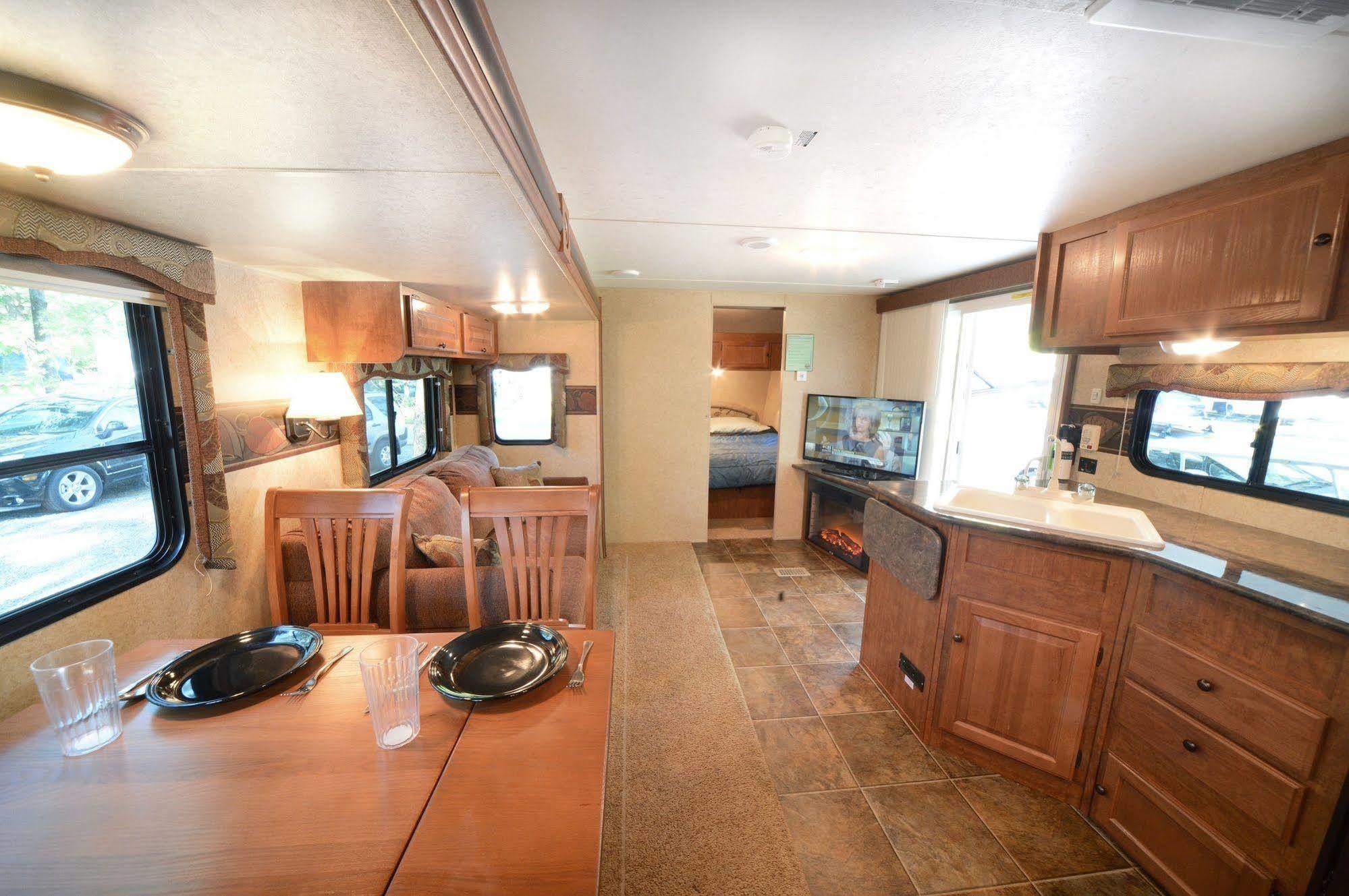 Lake George Escape - Campground Warrensburg Exterior photo